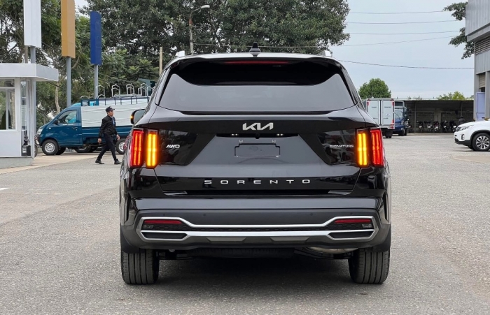 Giá lăn bánh Kia Sorento đầu tháng 8/2025 ‘rẻ giật mình’, quyết đấu Toyota Fortuner và Ford Everest ảnh 5