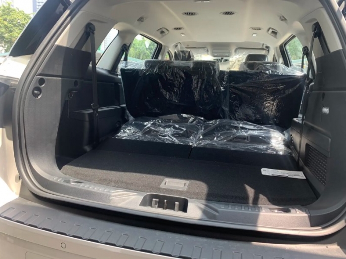 Giá Ford Everest lăn bánh giữa tháng 8/2025 rẻ hiếm thấy, đe nẹt Toyota Fortuner và Hyundai Santa Fe ảnh 7