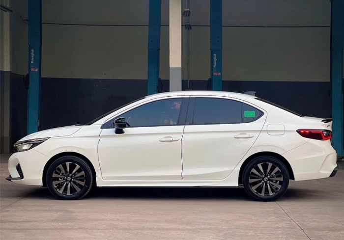 Giá lăn bánh Honda City giữa tháng 8/2025 ‘giảm thủng đáy’, hạ gục cả Hyundai Accent và Toyota Vios ảnh 2
