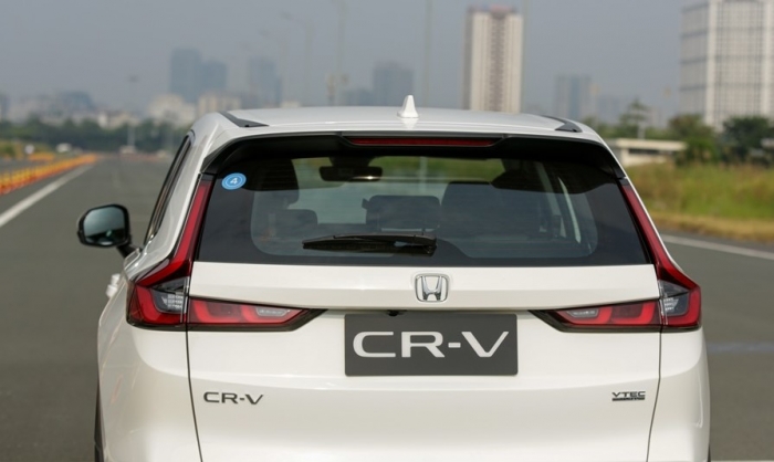 Giá lăn bánh Honda CR-V giảm sâu cuối tháng 8/2025, sẵn sàng đánh bại Hyundai Tucson và Mazda CX-5 ảnh 5