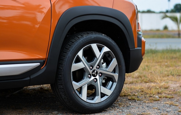 Giá Mitsubishi Xpander Cross lăn bánh cuối tháng 8/2025 cực kỳ rẻ, cơ hội tốt cho khách Việt tậu xe ảnh 4