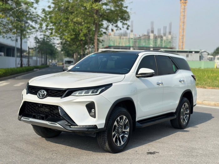 Giá xe Toyota Fortuner cập nhật đầu tháng 8/2025 giảm mạnh, đả bại Ford Everest và Hyundai Santa Fe ảnh 1