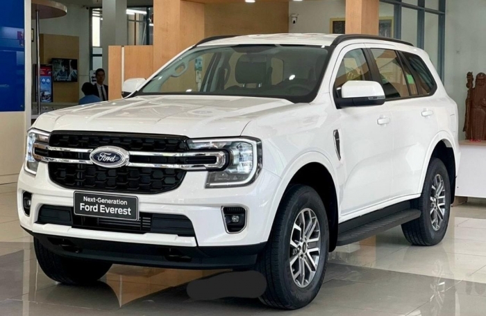 Hạ gục Hyundai Santa Fe và Toyota Fortuner, giá lăn bánh Ford Everest giảm cực sâu cuối tháng 8/2025 ảnh 6