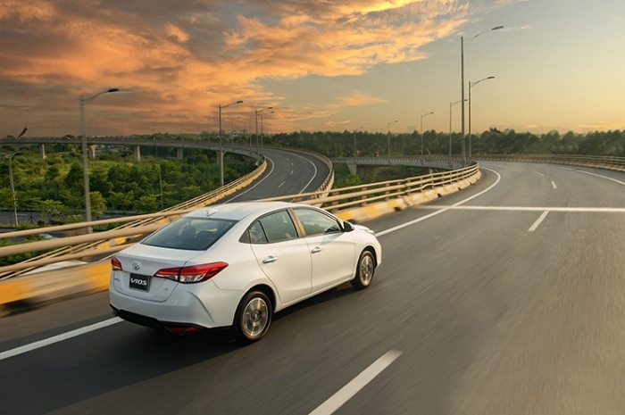 Cập nhật giá lăn bánh Toyota Vios đầu tháng 9/2025 giảm mạnh, ‘áp đảo’ Honda City và Hyundai Accent ảnh 2