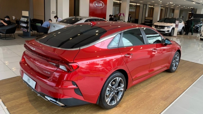 Bảng giá lăn bánh Kia K5 đầu tháng 9/2025 kèm khuyến mại khủng, nhăm nhe hạ knock-out Toyota Camry ảnh 2