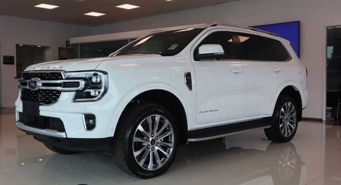 Giá Ford Everest lăn bánh ‘rẻ như cho’ đầu tháng 9/2025, đè bẹp Toyota Fortuner và Hyundai Santa Fe ảnh 3