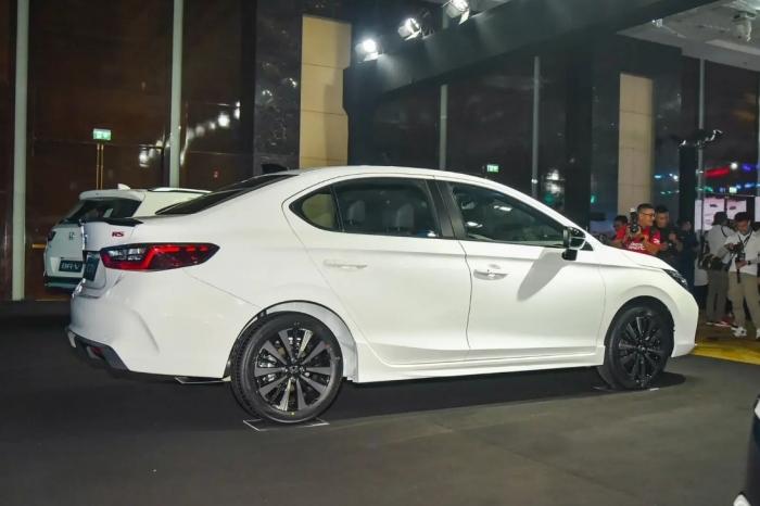 Giá lăn bánh Honda City giữa tháng 9/2025 kèm ưu đãi khủng, triệt hạ Hyundai Accent và Toyota Vios ảnh 2