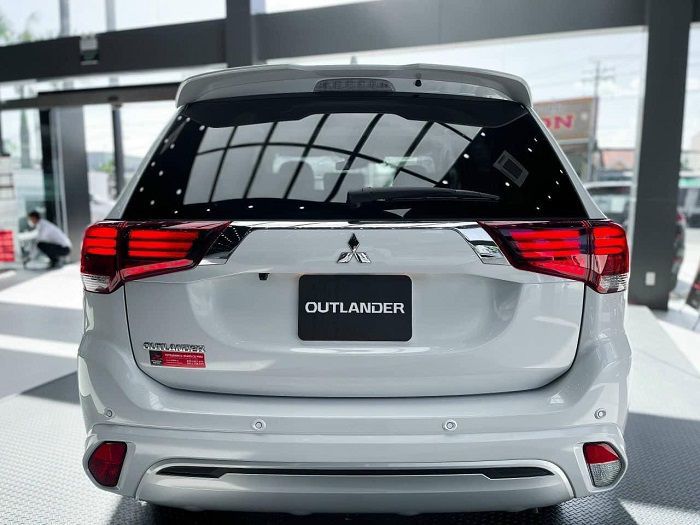 Giá xe Mitsubishi Outlander đầu tháng 9/2025 giảm cực mạnh, ‘phế truất’ cả Honda CR-V và Mazda CX-5 ảnh 5