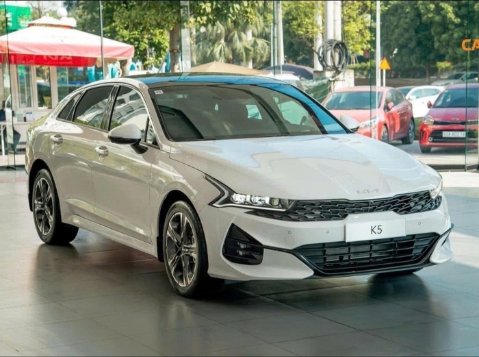 Giá xe Kia K5 lăn bánh giữa tháng 9/2025 cực hấp dẫn với khuyến mại khủng, hạ đo ván Toyota Camry ảnh 2