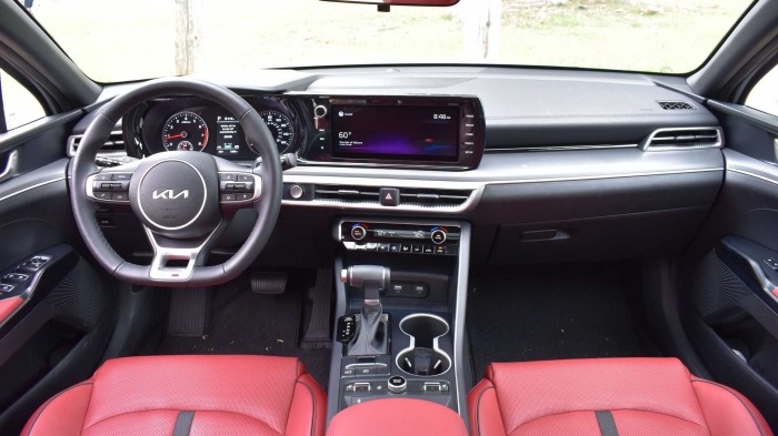Giá xe Kia K5 lăn bánh giữa tháng 9/2025 cực hấp dẫn với khuyến mại khủng, hạ đo ván Toyota Camry ảnh 7