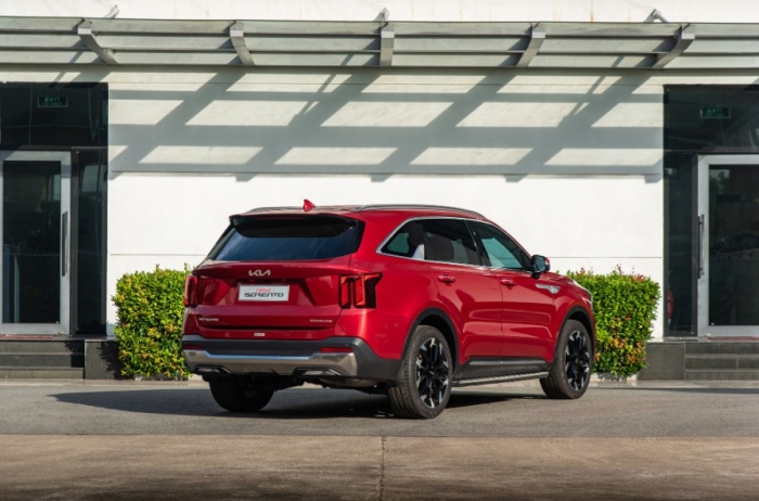 Giá lăn bánh Kia Sorento cuối tháng 9/2025 cực hấp dẫn, thách thức Toyota Fortuner và Ford Everest ảnh 3