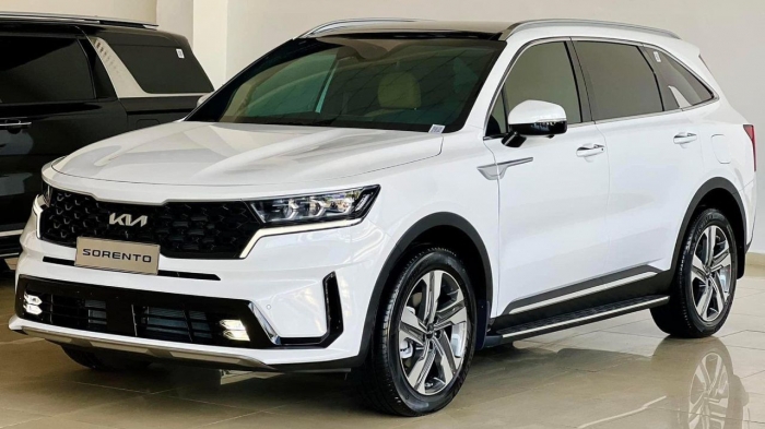 Giá xe Kia Sorento lăn bánh đầu tháng 10/2025 rẻ hơn hẳn Toyota Fortuner, quyết đấu Ford Everest ảnh 1