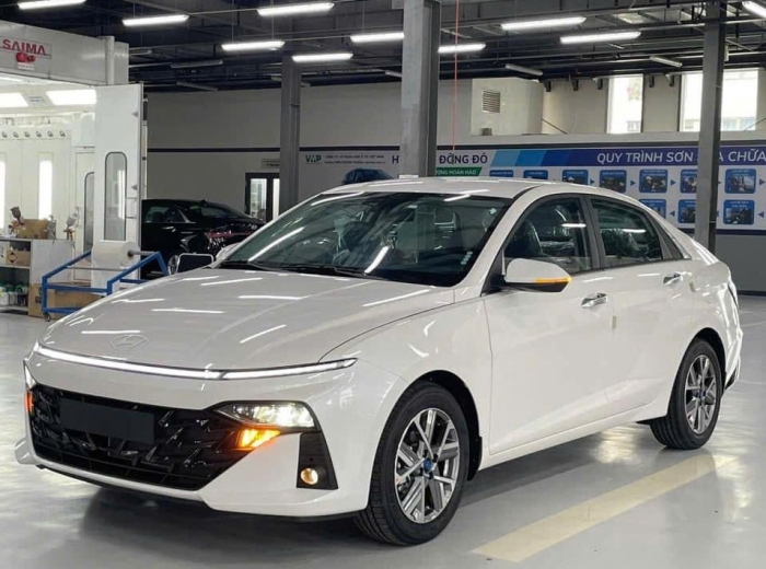 Hyundai Accent c&oacute; gi&aacute; lăn b&aacute;nh &lsquo;si&ecirc;u rẻ&rsquo; đầu th&aacute;ng 1/2026, khắc chế cứng Toyota Vios v&agrave; Honda City ảnh 2