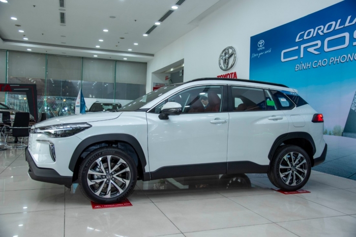 Gi&aacute; lăn b&aacute;nh Toyota Corolla Cross đầu th&aacute;ng 1/2026 k&egrave;m ưu đ&atilde;i hấp dẫn, khắc chế cứng Kia Seltos ảnh 3