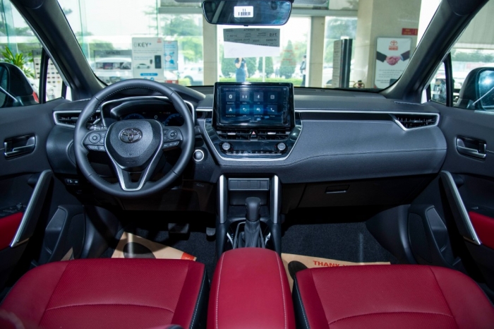 Gi&aacute; lăn b&aacute;nh Toyota Corolla Cross đầu th&aacute;ng 1/2026 k&egrave;m ưu đ&atilde;i hấp dẫn, khắc chế cứng Kia Seltos ảnh 5