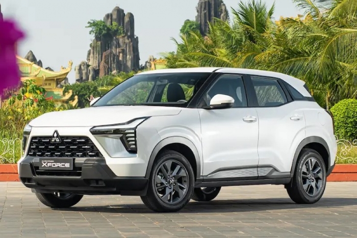 Gi&aacute; Mitsubishi Xforce lăn b&aacute;nh đầu th&aacute;ng 1/2025: Hạ gục Kia Seltos v&agrave; Hyundai Creta nhờ ưu đ&atilde;i khủng ảnh 1