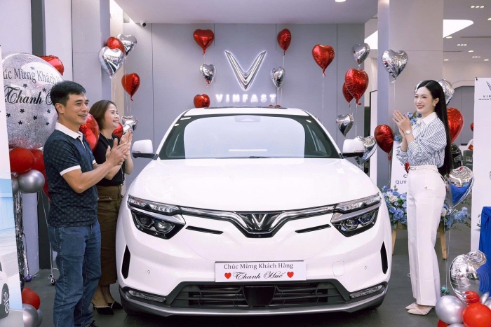 VinFast triển khai chiến dịch &ldquo;M&atilde;nh liệt v&igrave; tương lai Xanh&rdquo;, hỗ trợ to&agrave;n d&acirc;n chuyển đổi sang xe điện ảnh 1
