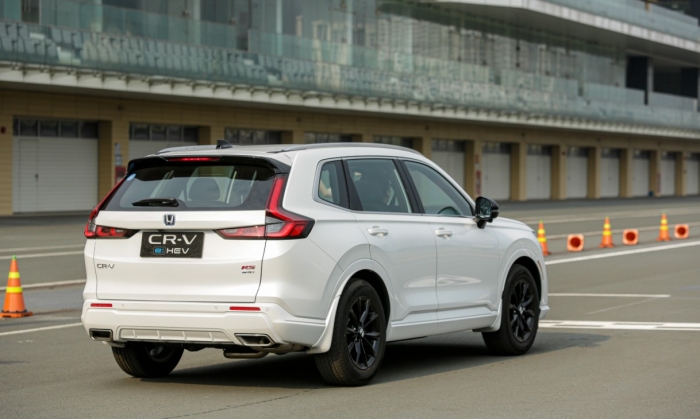 Quyết &lsquo;gạt gi&ograve;&rsquo; Mazda CX-5, Honda CR-V giảm gi&aacute; lăn b&aacute;nh cực mạnh giữa th&aacute;ng 1/2026 nhờ si&ecirc;u ưu đ&atilde;i ảnh 3