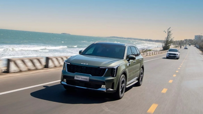 Đe dọa &lsquo;hất cẳng&rsquo; Ford Everest v&agrave; Hyundai Santa Fe, Kia Sorento hạ gi&aacute; lăn b&aacute;nh s&acirc;u nhờ ưu đ&atilde;i khủng ảnh 2