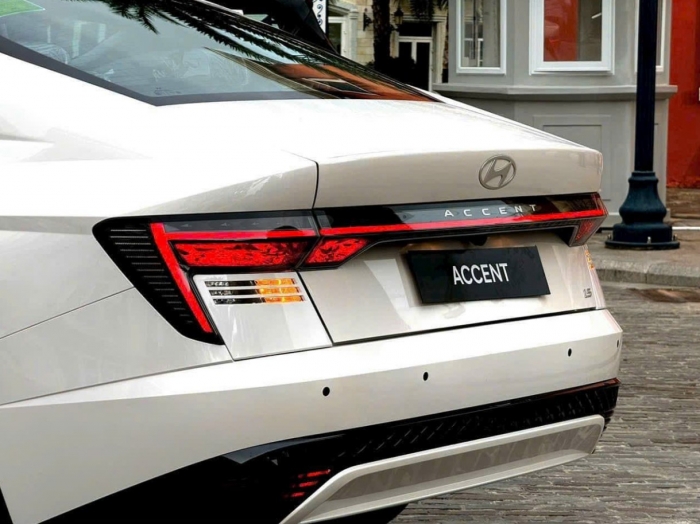 Gi&aacute; lăn b&aacute;nh Hyundai Accent cuối th&aacute;ng 1/2026 đang cực rẻ, quyết &lsquo;đ&egrave; bẹp&rsquo; Honda City v&agrave; Toyota Vios ảnh 4