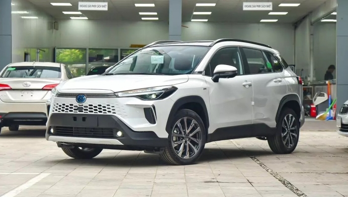 Nhận ưu đ&atilde;i khủng, gi&aacute; Toyota Corolla Cross lăn b&aacute;nh c&ograve;n cực rẻ giữa th&aacute;ng 1/2026, đ&egrave; bẹp Honda HR-V ảnh 1
