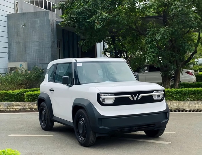 Gi&aacute; xăng dầu h&ocirc;m nay 8/10: Dầu diesel đ&atilde; hạ, E5 RON 92 v&agrave; E10 RON 95 c&aacute;ch đ&aacute;y hơn 7.000 đồng, gi&aacute; lăn b&aacute;nh VinFast VF 3 ảnh 3