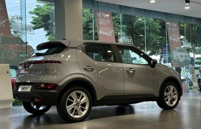 Gi&aacute; xăng dầu ng&agrave;y 12/10: RON 92 v&agrave; E10 RON 95 kỳ tới c&oacute; thể &lsquo;về bờ&rsquo;, xuất hiện dấu hiện giảm, gi&aacute; lăn b&aacute;nh VinFast VF 5 ảnh 3