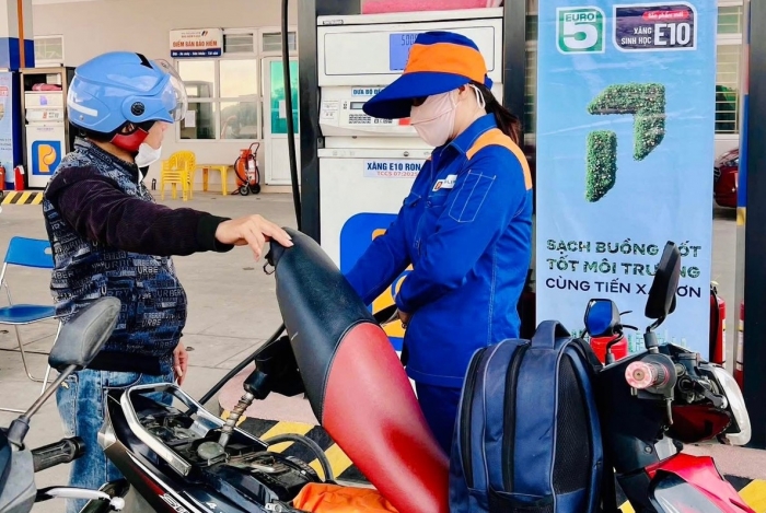 Gi&aacute; xăng dầu tối 11/10: Dầu diesel đ&atilde; về mức rẻ,  RON 92 v&agrave; E10 RON 95 ch&ecirc;nh với đ&aacute;y bao nhi&ecirc;u? Gi&aacute; đầy b&igrave;nh &ocirc; t&ocirc; Honda ảnh 1