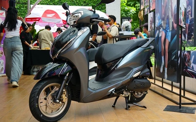 Gi&aacute; xăng dầu tối 9/10: E5 RON 92 v&agrave; E10 RON 95 rẻ hơn đỉnh 2.407-3.161 đồng, dầu tụt &lsquo;cắm đầu&rsquo;, gi&aacute; đầy b&igrave;nh xe ga 125cc ảnh 3