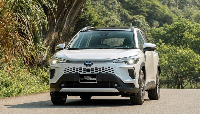 Gi&aacute; xăng dầu chiều 12/10: Dầu diesel li&ecirc;n tục giảm, E10 RON 95 v&agrave; RON 92 c&aacute;ch đ&aacute;y bao nhi&ecirc;u? Gi&aacute; đầy b&igrave;nh &ocirc; t&ocirc; Toyota ảnh 2