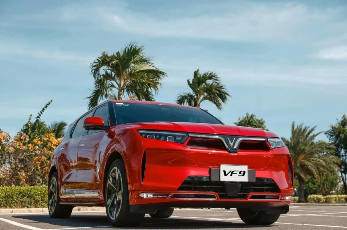 Gi&aacute; xăng dầu h&ocirc;m nay 13/10: Dầu diesel về gần 29.000 đồng/l&iacute;t, RON 92 v&agrave; E10 kỳ tới sẽ rẻ hơn? Gi&aacute; lăn b&aacute;nh VinFast VF 9 ảnh 3