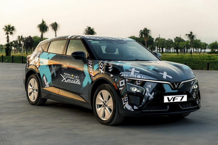 Gi&aacute; xăng dầu h&ocirc;m nay 29/10: Dầu &lsquo;rẻ như rau&rsquo;, E10 RON 95 v&agrave; RON 92 về c&aacute;ch đ&aacute;y hơn 5.000 đồng, gi&aacute; lăn b&aacute;nh VinFast VF 7 ảnh 4