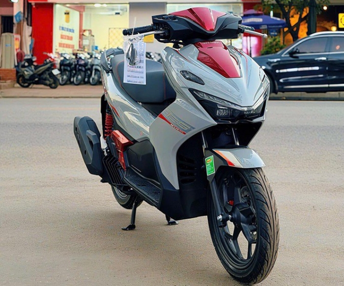 Gi&aacute; xăng dầu tối nay 28/10: E5 RON 92 giảm gần chạm đ&aacute;y, E10 RON 95 c&ograve;n xuống s&acirc;u hơn, gi&aacute; đầy b&igrave;nh c&aacute;c mẫu xe ga 125cc ảnh 2