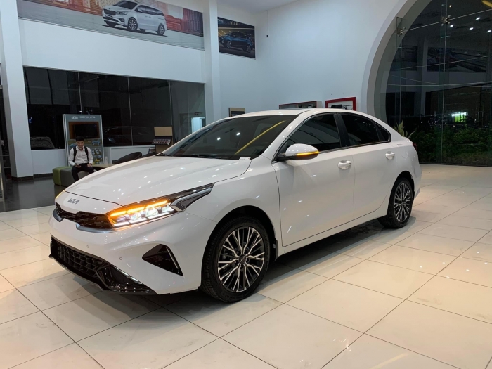 Gi&aacute; xe Kia K3 lăn b&aacute;nh đầu th&aacute;ng 2/2026: Rẻ nhất ph&acirc;n kh&uacute;c, &lsquo;th&aacute;ch thức&rsquo; Mazda3 v&agrave; Hyundai Elantra ảnh 4