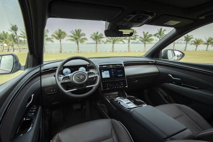 Quyết đấu Mazda CX-5 v&agrave; Honda CR-V, Hyundai Tucson d&ugrave;ng si&ecirc;u ưu đ&atilde;i hạ gi&aacute; lăn b&aacute;nh đầu th&aacute;ng 2/2026 ảnh 5