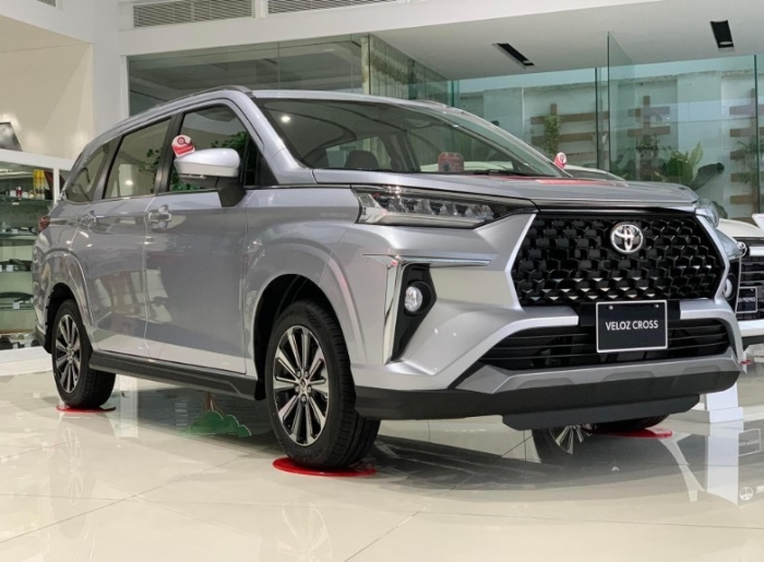Quyết &lsquo;hạ bệ&rsquo; Mitsubishi Xpander, Toyota Veloz Cross giảm gi&aacute; lăn b&aacute;nh &lsquo;rẻ như cho&rsquo; đầu th&aacute;ng 2/2026 ảnh 1