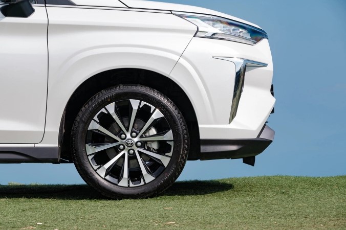 Quyết &lsquo;hạ bệ&rsquo; Mitsubishi Xpander, Toyota Veloz Cross giảm gi&aacute; lăn b&aacute;nh &lsquo;rẻ như cho&rsquo; đầu th&aacute;ng 2/2026 ảnh 3