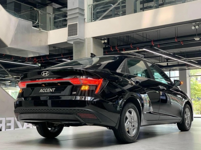 Quyết &lsquo;khắc chế&rsquo; Toyota Vios v&agrave; Honda City, Hyundai Accent giảm gi&aacute; lăn b&aacute;nh cực rẻ đầu th&aacute;ng 2/2026 ảnh 3