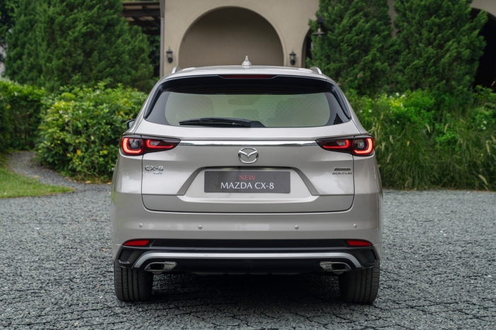 Mazda CX-8 giảm gi&aacute; lăn b&aacute;nh giữa th&aacute;ng 2/2026 rẻ bậc nhất ph&acirc;n kh&uacute;c cỡ D, đại chiến Ford Everest ảnh 4