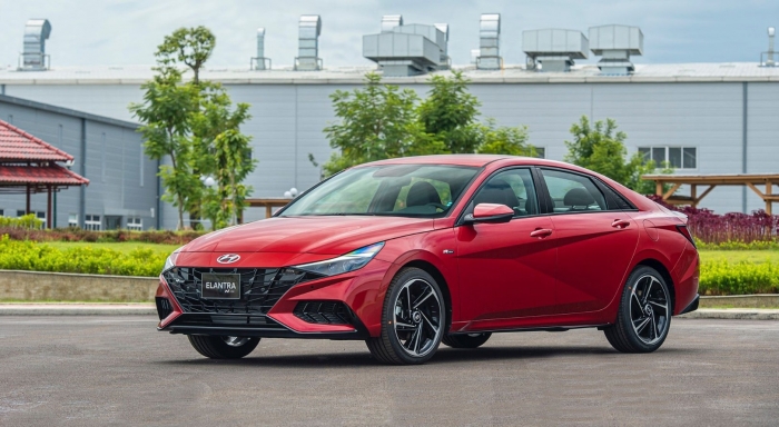 Gi&aacute; lăn b&aacute;nh Hyundai Elantra giảm &lsquo;kh&ocirc;ng phanh&rsquo; giữa th&aacute;ng 2/2026, &lsquo;chơi tới bến&rsquo; Kia K3 v&agrave; Mazda3 ảnh 1