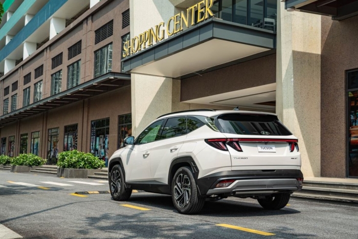 &lsquo;Gạt gi&ograve;&rsquo; Mazda CX-5 v&agrave; Honda CR-V, Hyundai Tucson giảm gi&aacute; lăn b&aacute;nh cuối th&aacute;ng 2/2026 xuống cực rẻ ảnh 4