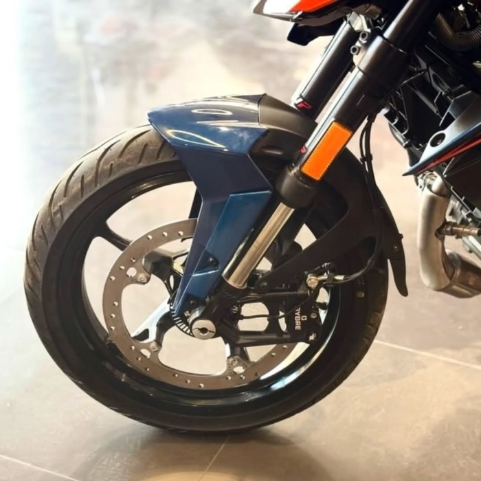 Khắc chế Yamaha Exciter, &lsquo;vua c&ocirc;n tay&rsquo; 200cc mới &lsquo;n&eacute;t&rsquo; hơn Honda Winner R mở b&aacute;n gi&aacute; 48 triệu đồng ảnh 3