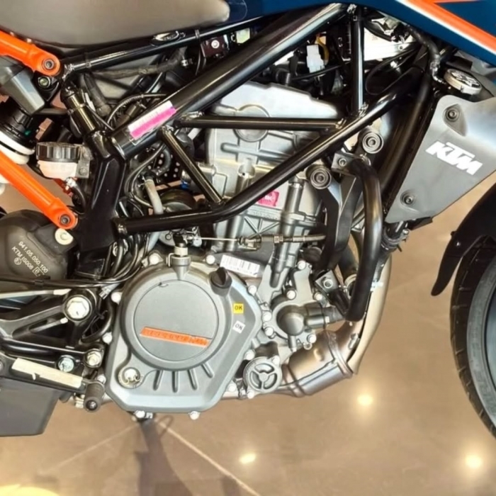 Khắc chế Yamaha Exciter, &lsquo;vua c&ocirc;n tay&rsquo; 200cc mới &lsquo;n&eacute;t&rsquo; hơn Honda Winner R mở b&aacute;n gi&aacute; 48 triệu đồng ảnh 5