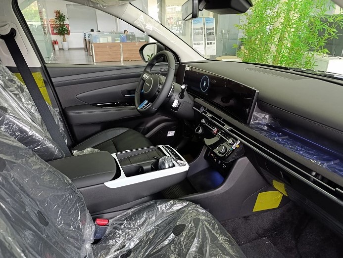 &lsquo;Gạt gi&ograve;&rsquo; Mazda CX-5 v&agrave; Honda CR-V, Hyundai Tucson giảm gi&aacute; lăn b&aacute;nh cuối th&aacute;ng 2/2026 xuống cực rẻ ảnh 5