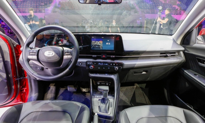 Gi&aacute; lăn b&aacute;nh Hyundai Accent mới nhất đầu th&aacute;ng 3/2026 &lsquo;rẻ như cho&rsquo;, hạ gục Honda City v&agrave; Toyota Vios ảnh 5