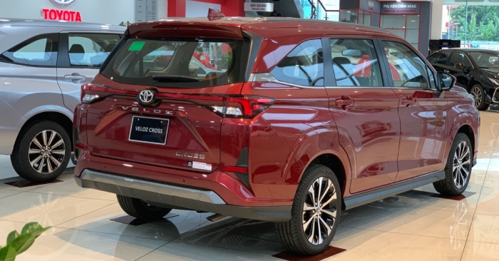 Gi&aacute; lăn b&aacute;nh Toyota Veloz Cross đầu th&aacute;ng 3/2026 ở mức &lsquo;rẻ như cho&rsquo;, &lsquo;knock-out&rsquo; Mitsubishi Xpander ảnh 4