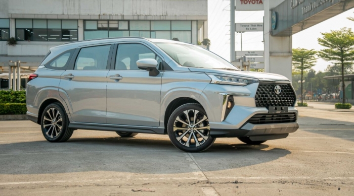 Gi&aacute; lăn b&aacute;nh Toyota Veloz Cross đầu th&aacute;ng 3/2026 ở mức &lsquo;rẻ như cho&rsquo;, &lsquo;knock-out&rsquo; Mitsubishi Xpander ảnh 5