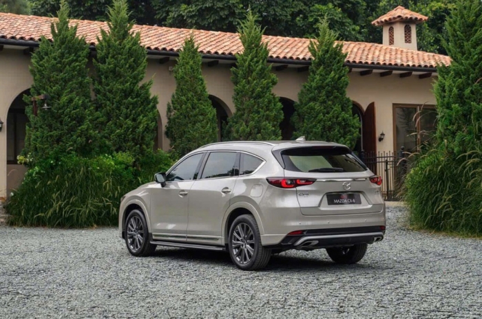 Mazda CX-8 giảm gi&aacute; lăn b&aacute;nh giữa th&aacute;ng 2/2026 rẻ bậc nhất ph&acirc;n kh&uacute;c cỡ D, đại chiến Ford Everest ảnh 5