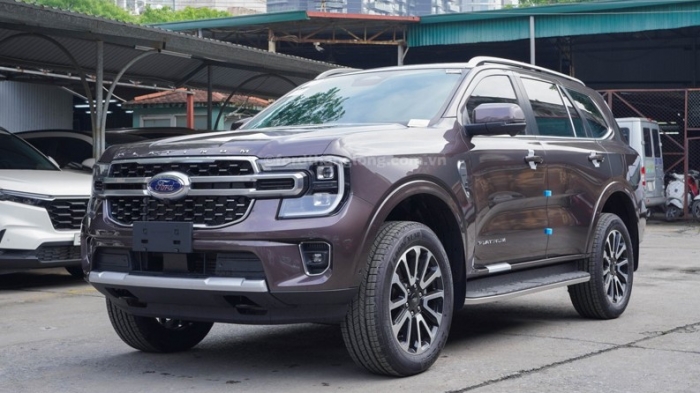 Gi&aacute; lăn b&aacute;nh Ford Everest cuối th&aacute;ng 3/2026 duy tr&igrave; ở mức cạnh tranh, quyết &lsquo;đ&egrave; bẹp&rsquo; Toyota Fortuner ảnh 6