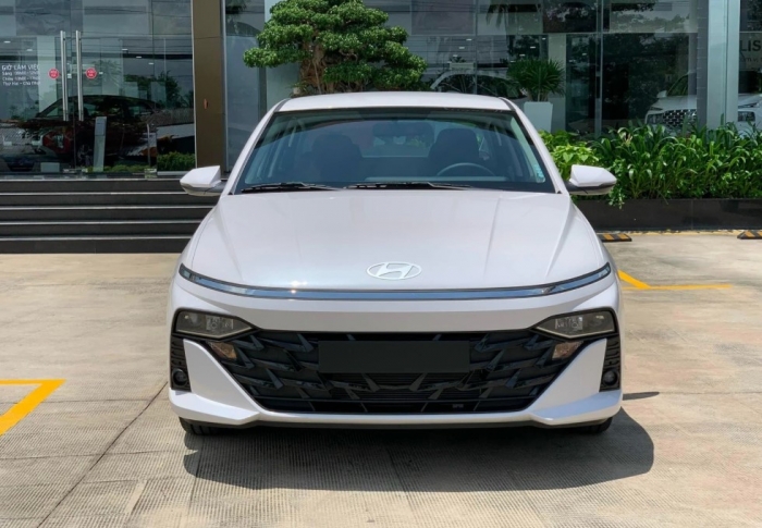 Hyundai Accent giảm gi&aacute; lăn b&aacute;nh &lsquo;rẻ như b&egrave;o&rsquo; giữa th&aacute;ng 3/2026, khắc chế Toyota Vios v&agrave; Honda City ảnh 3